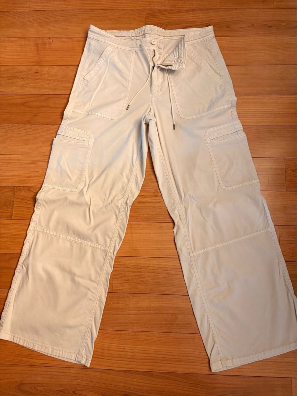 American Eagle Cream Cargo Wide Leg Stretch Pants Size 12 Regular